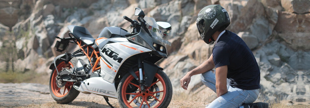 Riding A Two-Wheeler at Night: Top 5 Safety Tips