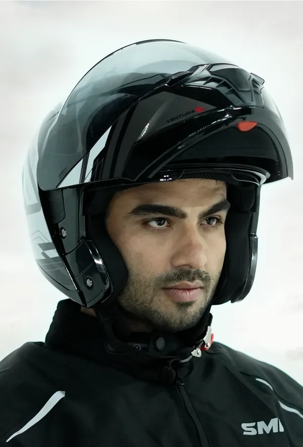 STUDDS FLIP UP HELMETS category